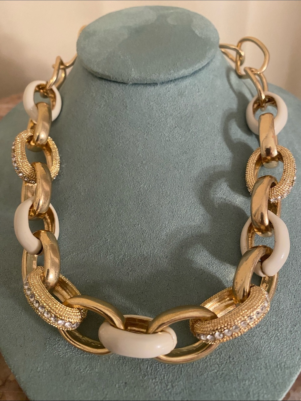 Chunky Gold Tone Link Necklace Ivory Crystal Enamel Chain Collar
